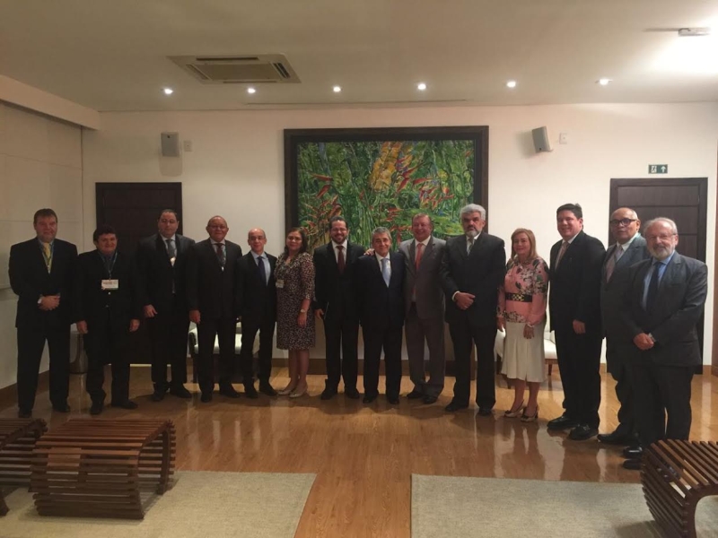Presidente da Abracom, Thiers Montebello, reúne-se com outros conselheiros e presidentes de diversos Tribunais de Contas do Brasil.